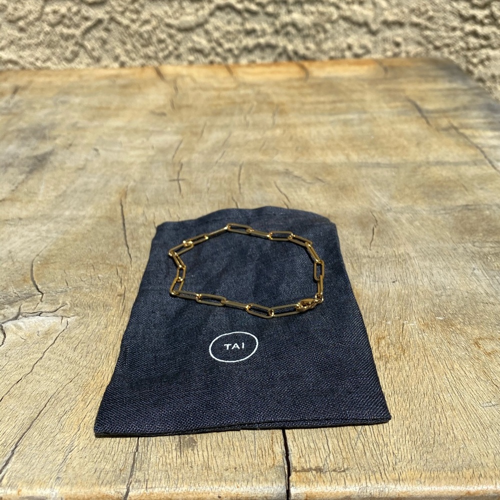 Tai bracelet